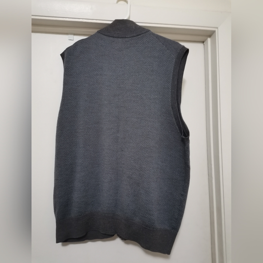 Black Brown 1826 Mens 100% Merino Wool Sleeveless  Sweater Vest - Picture 2 of 8